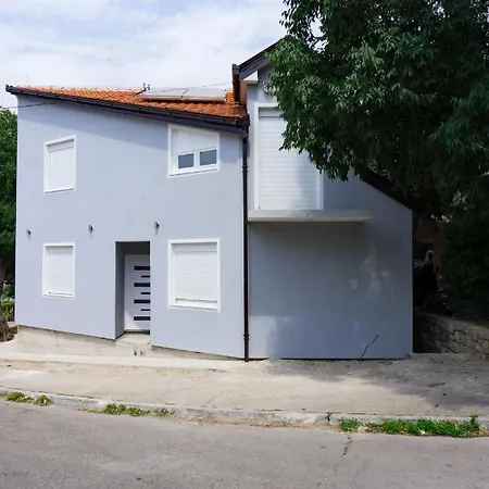 Tomo
